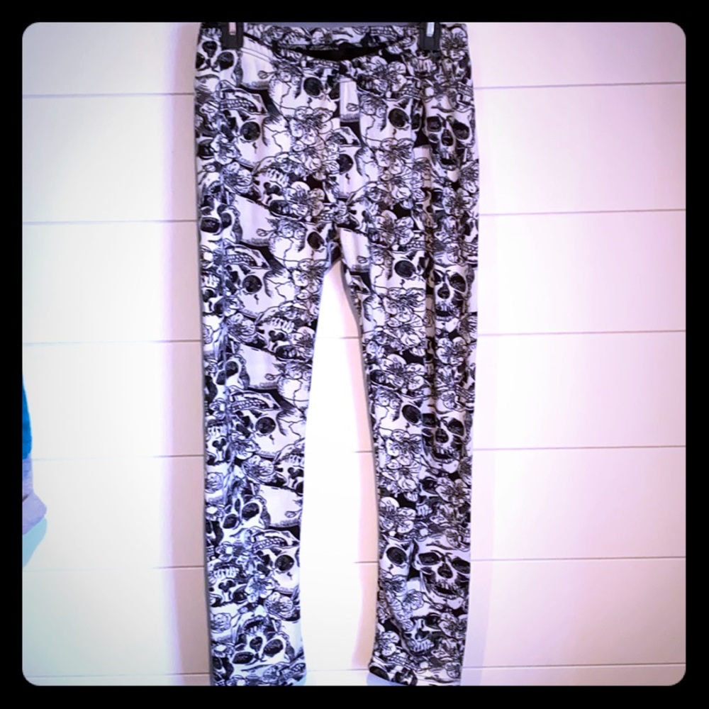 Cozy skull leggings